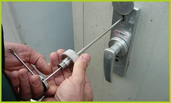 Expert Locksmith Services Kirkland, WA 425-492-9200 Expert Locksmith Services Kirkland, WA 425-492-9200 - 15-emergency-locksmiths